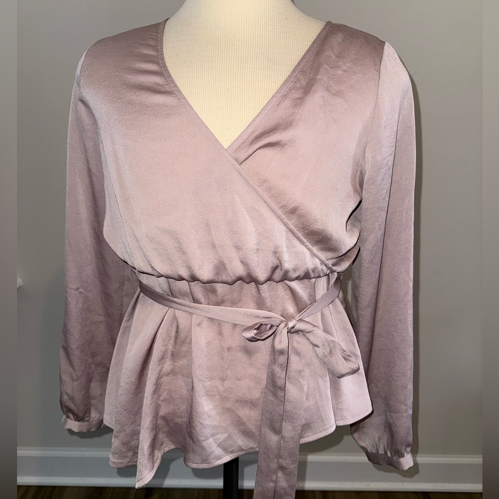 Mauve long-sleeved satin top